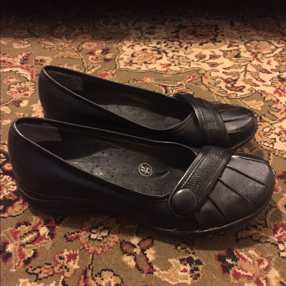 Hush Puppie Sonnet Black Flats